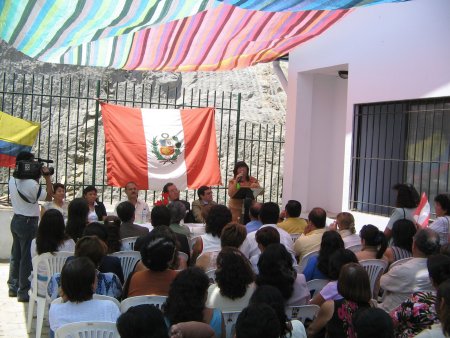 Ceremonia de inauguration de la casa binacional de acogida a las mujeres